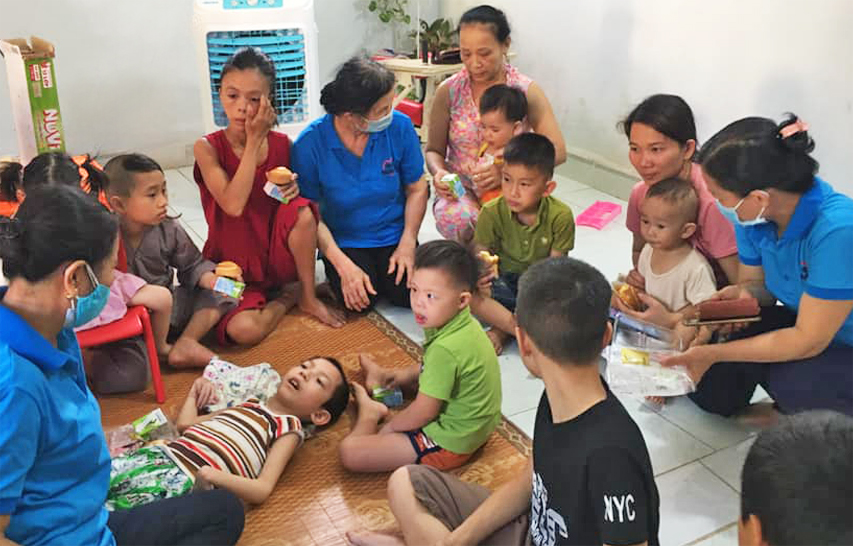 Thăm Trung tâm chăm sóc phục hồi chức năng ở huyện Cam Lộ