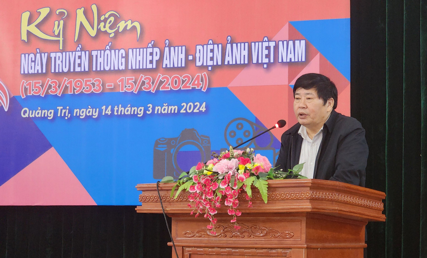 Nhà thơ Nguyễn Văn Dùng - Bí Thư Đảng đoàn, Chủ tịch Hội VHNT tỉnh phát biểu chỉ đạo - Ảnh: T.H