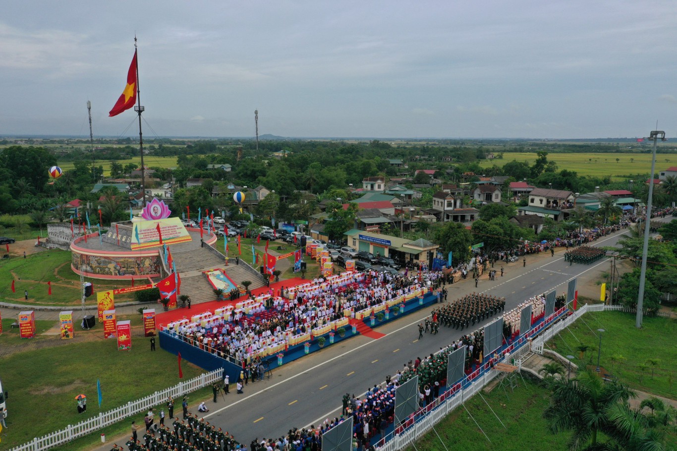 Lễ hội thống nhất non sông - Một trong những sự kiện  được Tạp chí Cửa Việt truyền thông thường xuyên - Ảnh: T.N