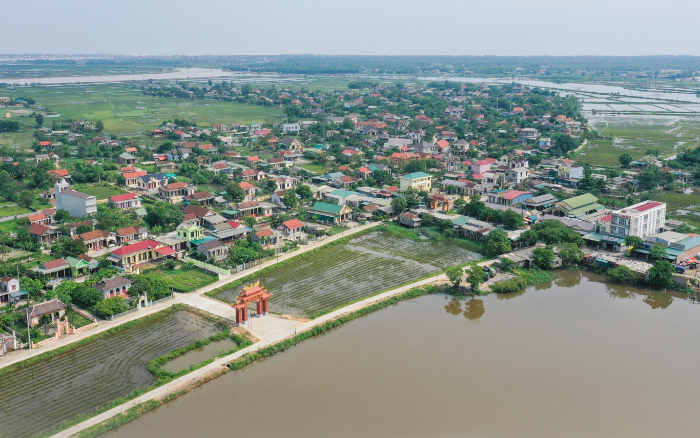 Những con đường bê tông khang trang ở làng Cao Hy - Ảnh: Thanh Linh