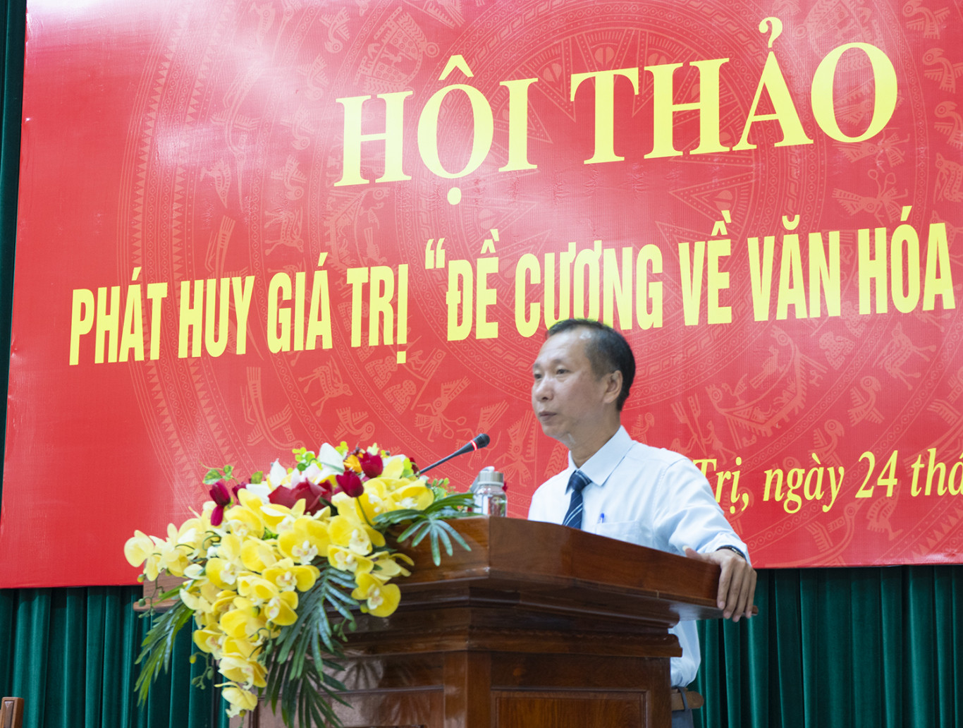Phó Trưởng Ban Tuyên giáo TU Nguyễn Quốc Khánh trình bày đề dẫn Hội thảo