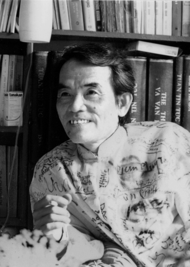 Nh&agrave; văn Ho&agrave;ng Phủ Ngọc Tường