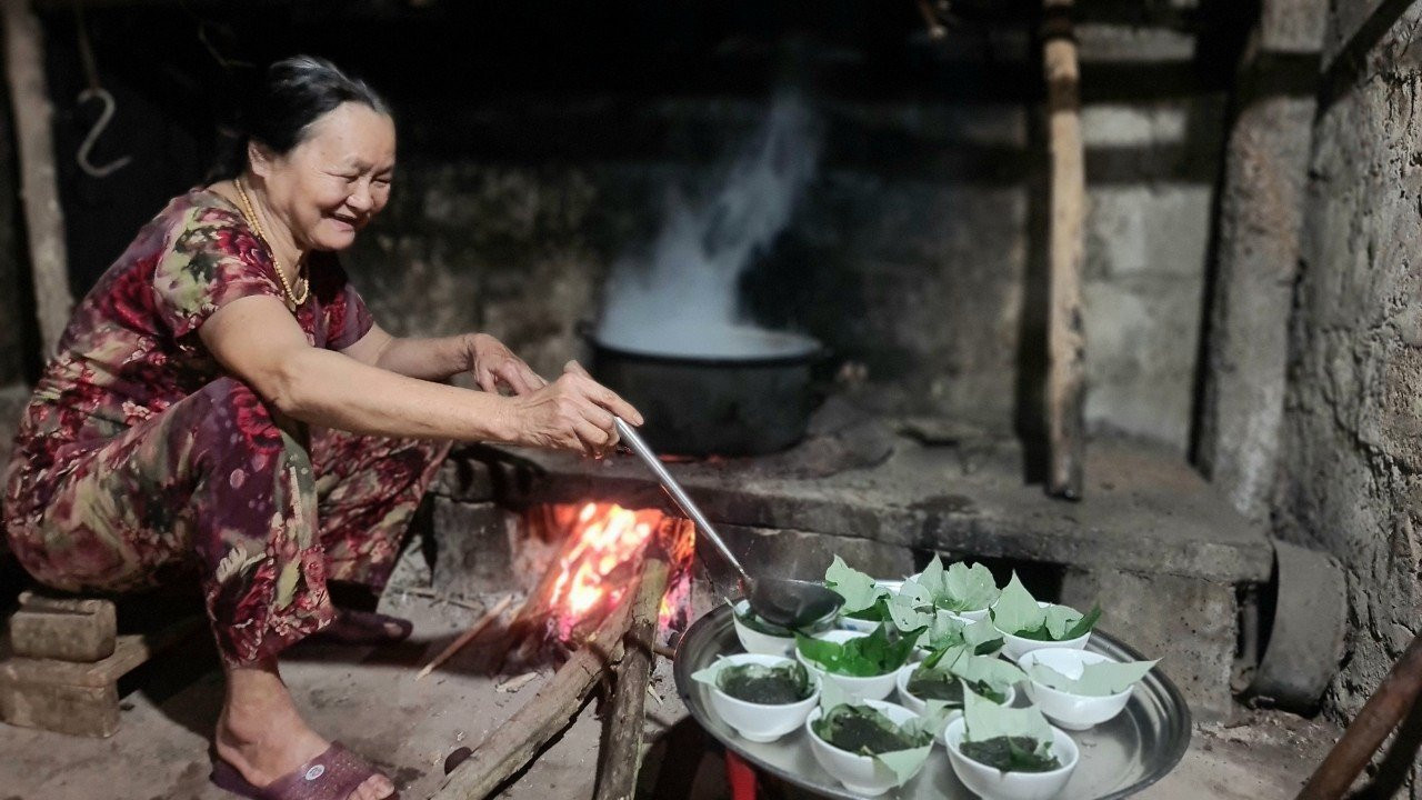 Rau câu nguyên thủy đã sẵn vị ngọt thanh tự nhiên nên quá trình chế biến người nấu không cần thêm bất kỳ gia vị nào nữa.